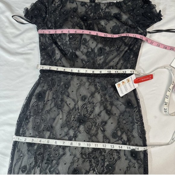 NEW $598 Mac Duggal [ 4 ] Floral Appliqué Boat Neck Short Sleeve Gown Black Q546 - Picture 14 of 16